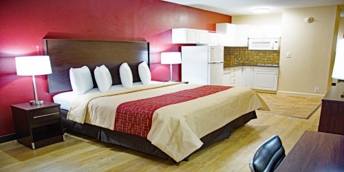 Deluxe Room, 1 King Bed with Kitchenette