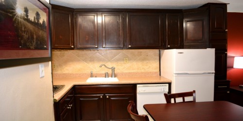 Jacksonville Hotel - kitchenette